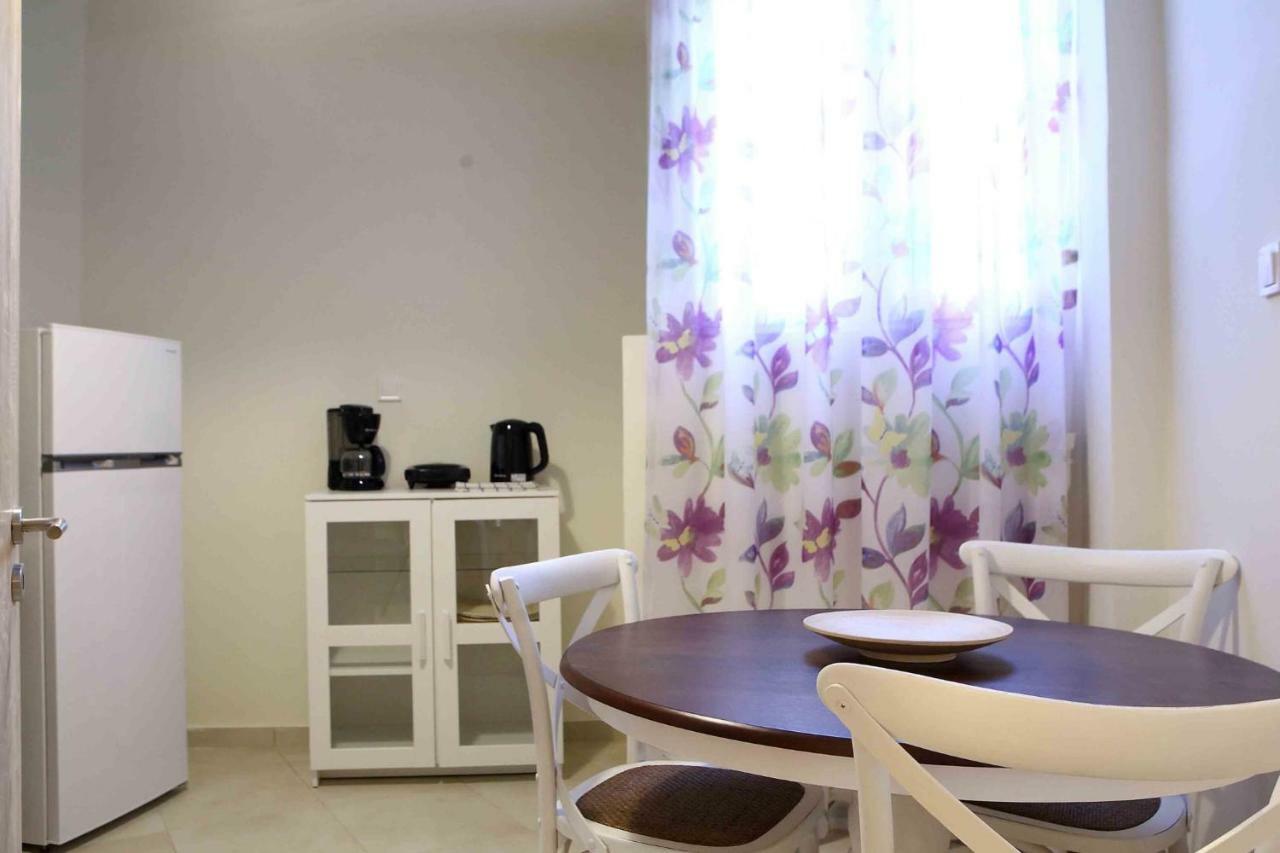 Best House, Anakreontos, Perivolaki, Nikaia, P... พีเรียส ภายนอก รูปภาพ